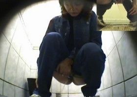 Spy2wc 32 - горячие кадры из женского туалета